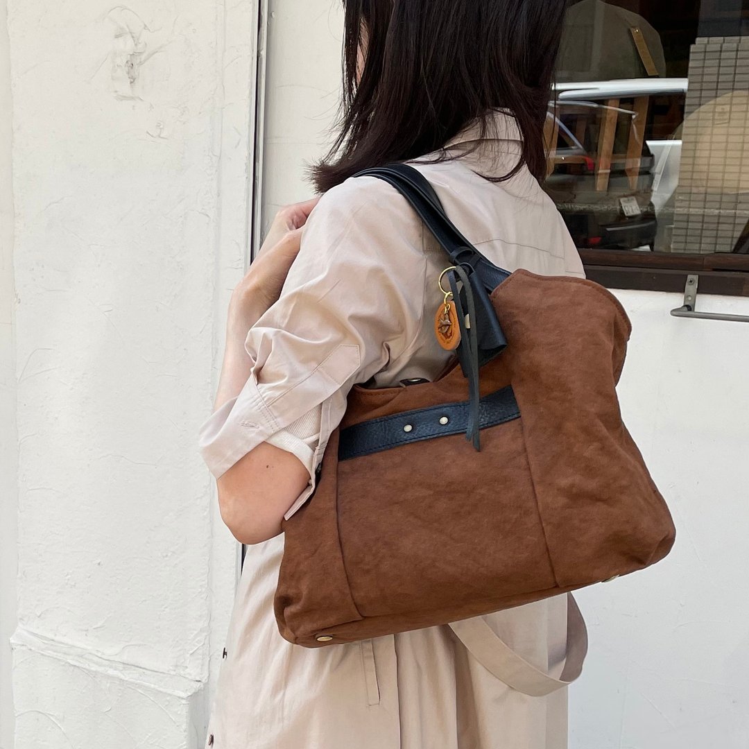 tanton-mini_ Kakishibu Kakishibu dyed canvas x leather bag - 手提包/手提袋 - 棉 咖啡色