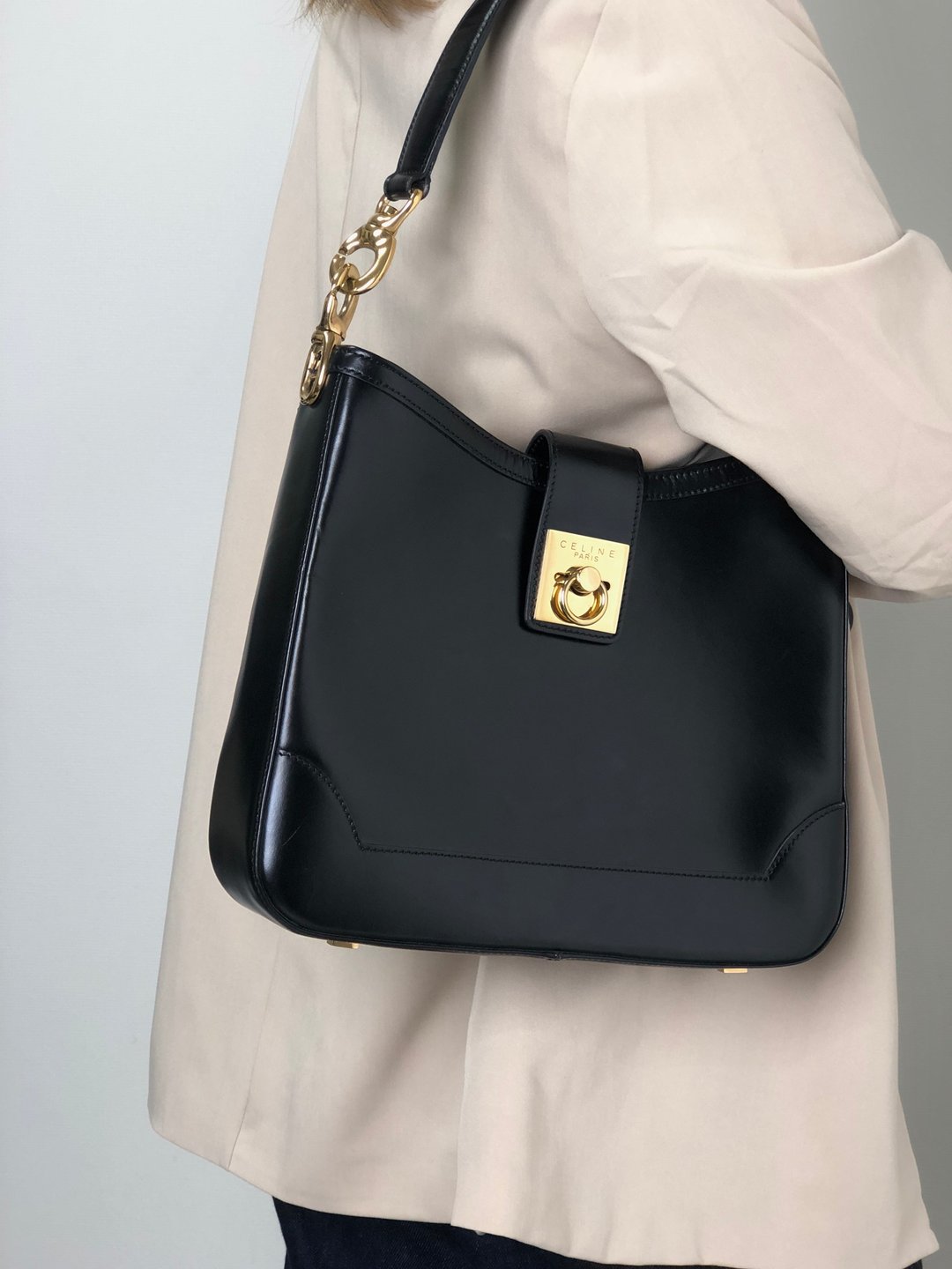 【日本直送 名牌中古包】CELINE  સૈલિન (Celine) 侧背包 黑色 锁头设计 皮革 侧背包 vintage 古着 t5y5fb - 侧背包/斜挎包 - 真皮 黑色