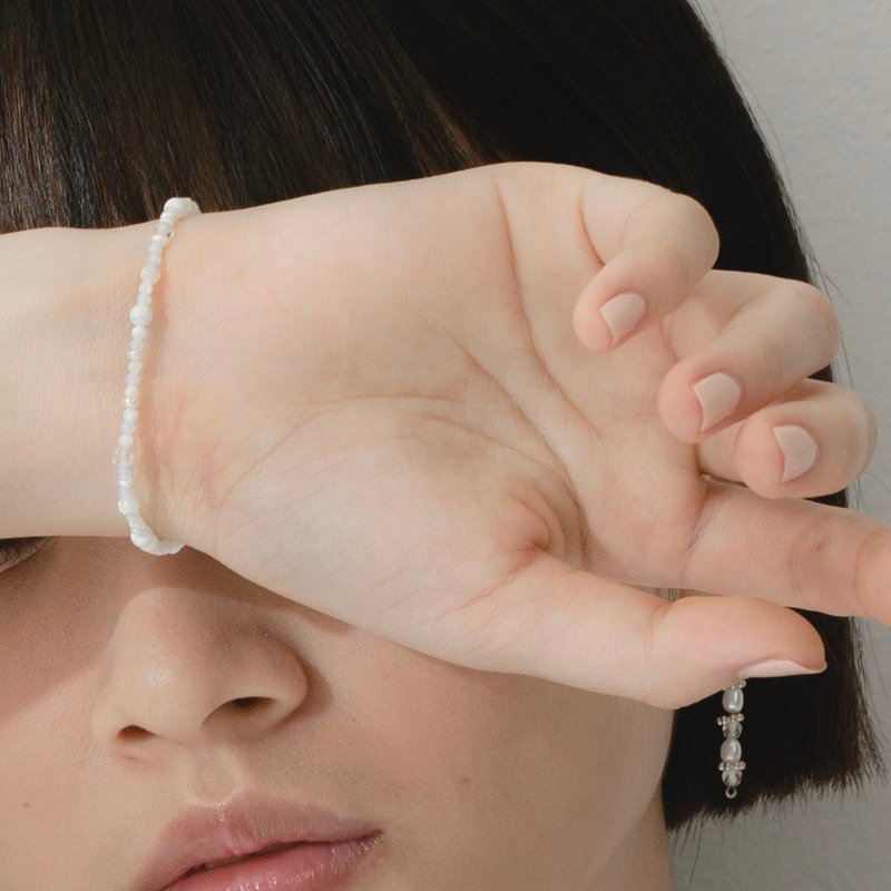 Moonlighting 微光映照手链 日常系列 - 手链/手环 - 半宝石 灰色