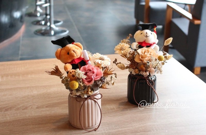 毕业盆花/毕业礼物/永生花/永生盆花/毕业永生花束/毕业花束/干燥 - 干燥花/捧花 - 植物．花 