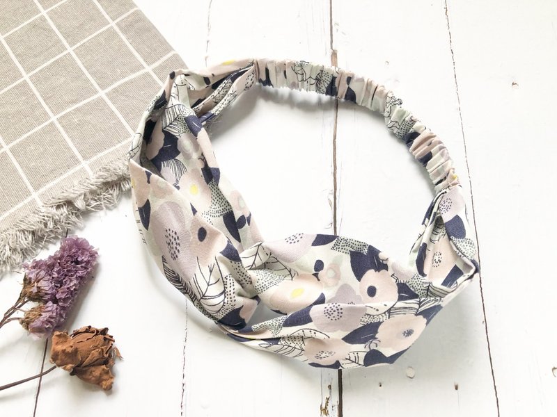 手作交叉发带。淡紫山茶 - 发带/发箍 - 棉．麻 紫色