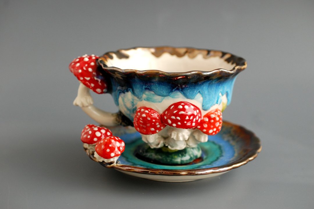 Mushrooms Teacup And Saucer Set ,Alice in Wonderland ,Surprise mug , - 茶具/茶杯 - 陶 多色
