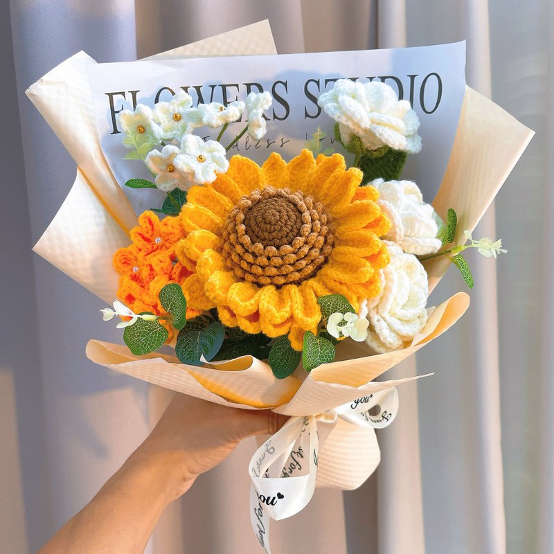 情人节礼盒  手作钩织爱与新生花束 - 干燥花/捧花 - 棉．麻 