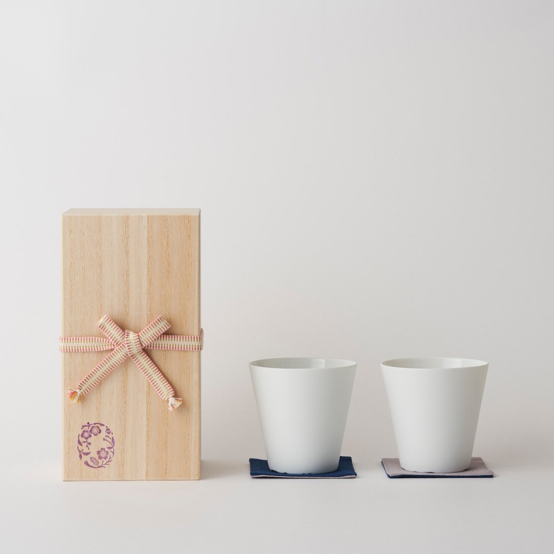 Ume and Sakura Cups 2pcs in Paulownia box - 其他杯子 - 瓷 