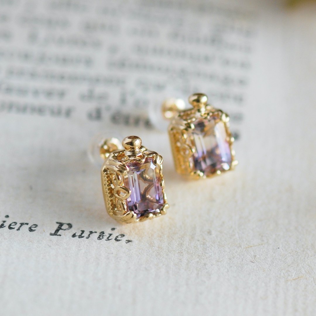 Ametrine Perfume Bottle Motif Earrings [Made-to-Order] - 耳环/耳夹 - 宝石 紫色
