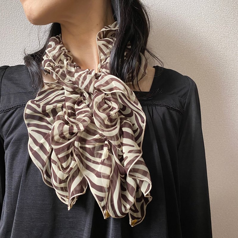 Ballett 柔软雪纺 抓皱围巾 斑马纹 棕色 随意一绕即可完成造型 日本制 可水洗 - 丝巾 - 聚酯纤维 咖啡色
