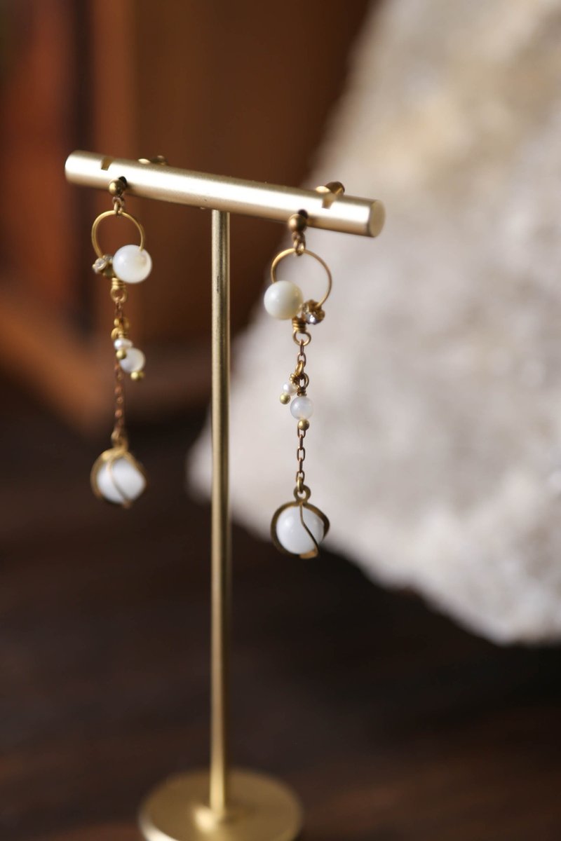 海贝 - 天然矿石 水晶 耳环 ( 可改夹式耳环 ) - 耳环/耳夹 - 水晶 白色