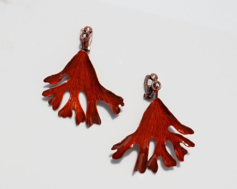 【订制】鹿角蕨耳环A款|耳夹|无耳洞|纯手工|红铜|圣诞礼物|生日 - 耳环/耳夹 - 铜/黄铜 红色