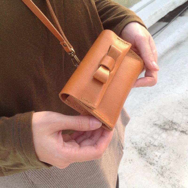 (附长背带)蝴蝶结名片夹信用卡卡片套手工缝制真皮磁扣牛皮棕橘色 - 名片夹/名片盒 - 真皮 