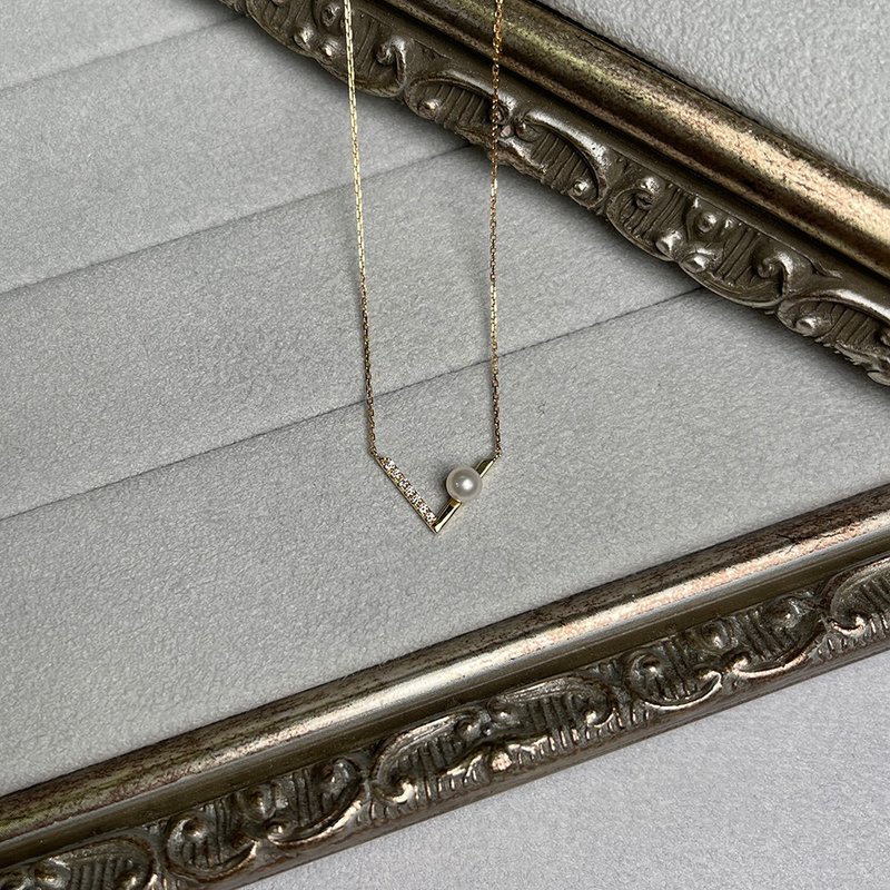 18K钻石天然珍珠V字造型项链 - 项链 - 贵金属 