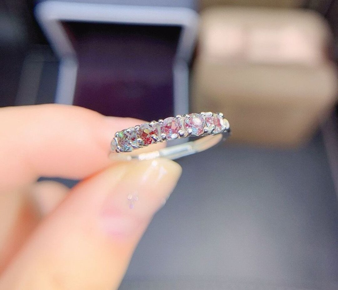 Alexandrite Band Ring, Alexandrite Silver Ring, Delicate Alexandrite Ring - 戒指 - 其他金属 银色