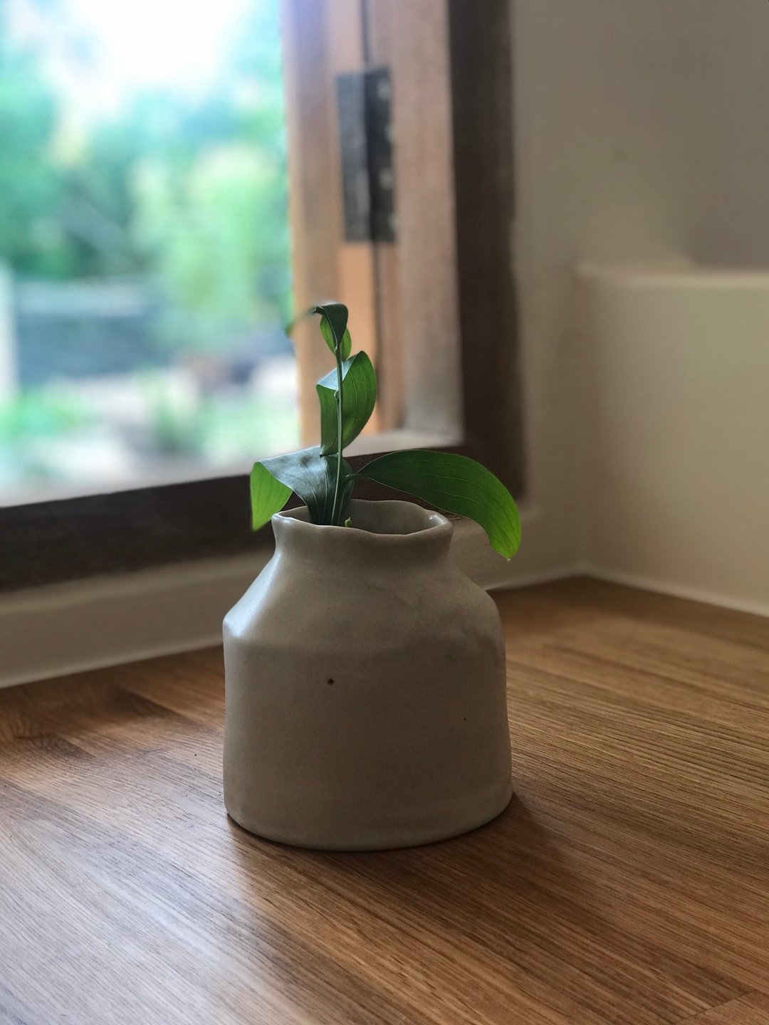 Imperfection vase - Small - 花瓶/陶器 - 陶 白色