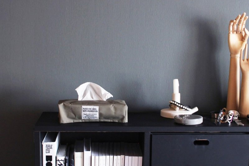 LAMINATED FABRIC TISSUE BOX COVER Olive 双层压棉面纸套-军绿 - 纸巾盒 - 棉．麻 卡其色