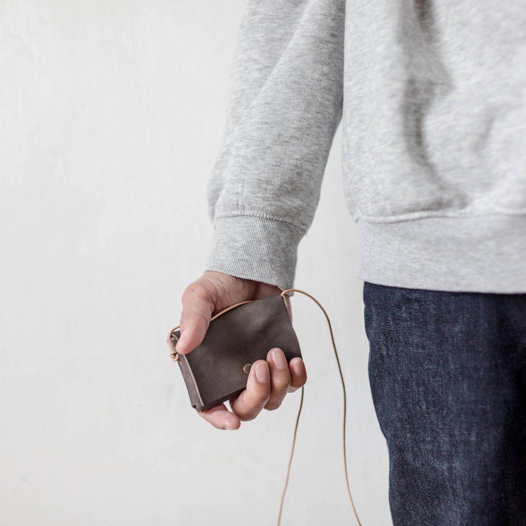Cut-off Genuine Leather Mini Wallet / Gray Black - 皮夹/钱包 - 真皮 黑色