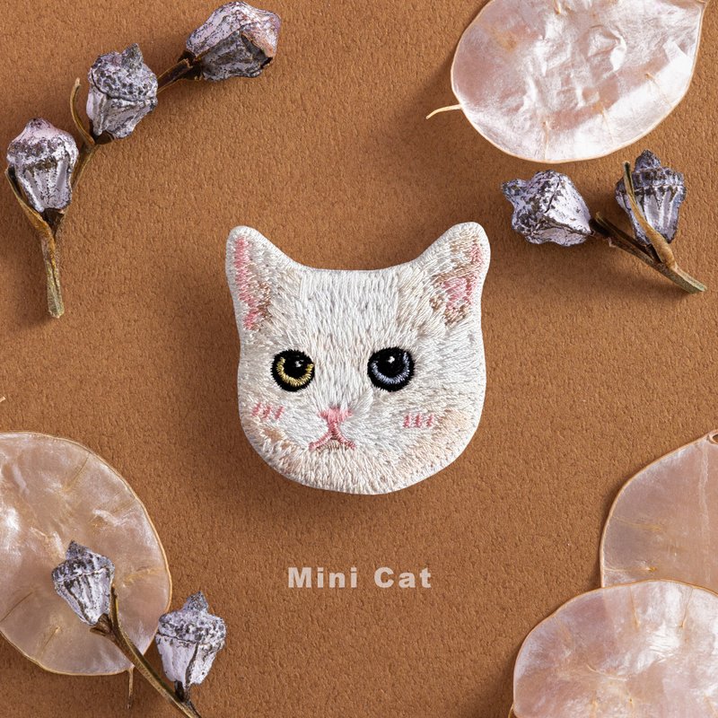 刺绣贴纸 - 小尺码 - 异色瞳白猫 (S0003) - 贴纸 - 绣线 白色