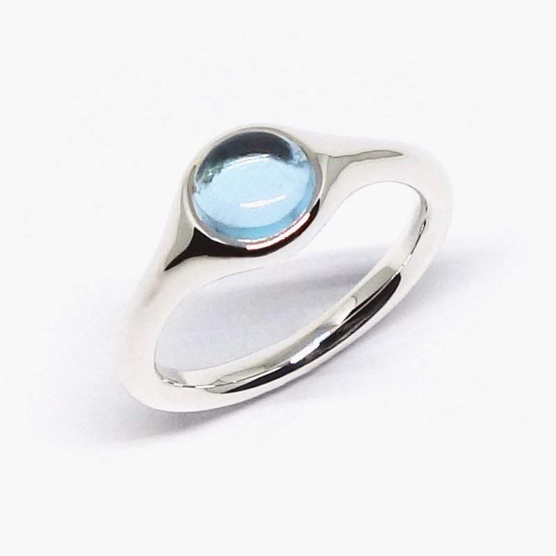 Minimal sky blue topaz ring【Pio by Parakee】托帕石戒指 - 戒指 - 宝石 蓝色