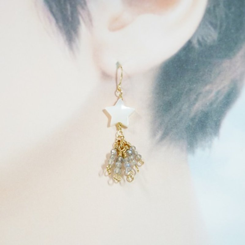 Shooting star amulet earrings: 14kgf Labradorite hook earrings - 耳环/耳夹 - 宝石 银色