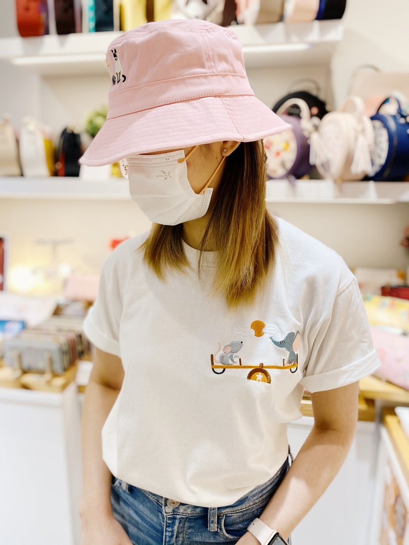 SHUKI 刺绣大耳象与小鼠宝 绣花短袖T恤 (白色) - 女装 T 恤 - 棉．麻 白色