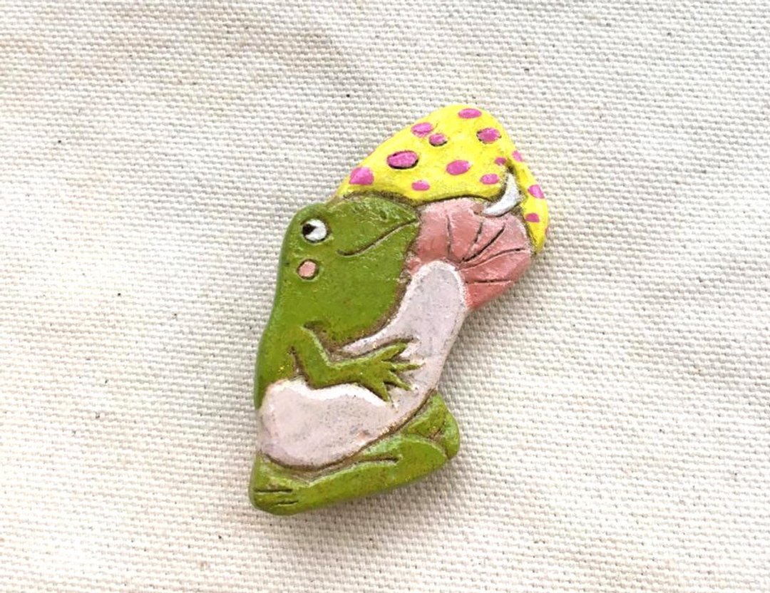 Frog is mushroom brooch clay - 胸针 - 陶 绿色