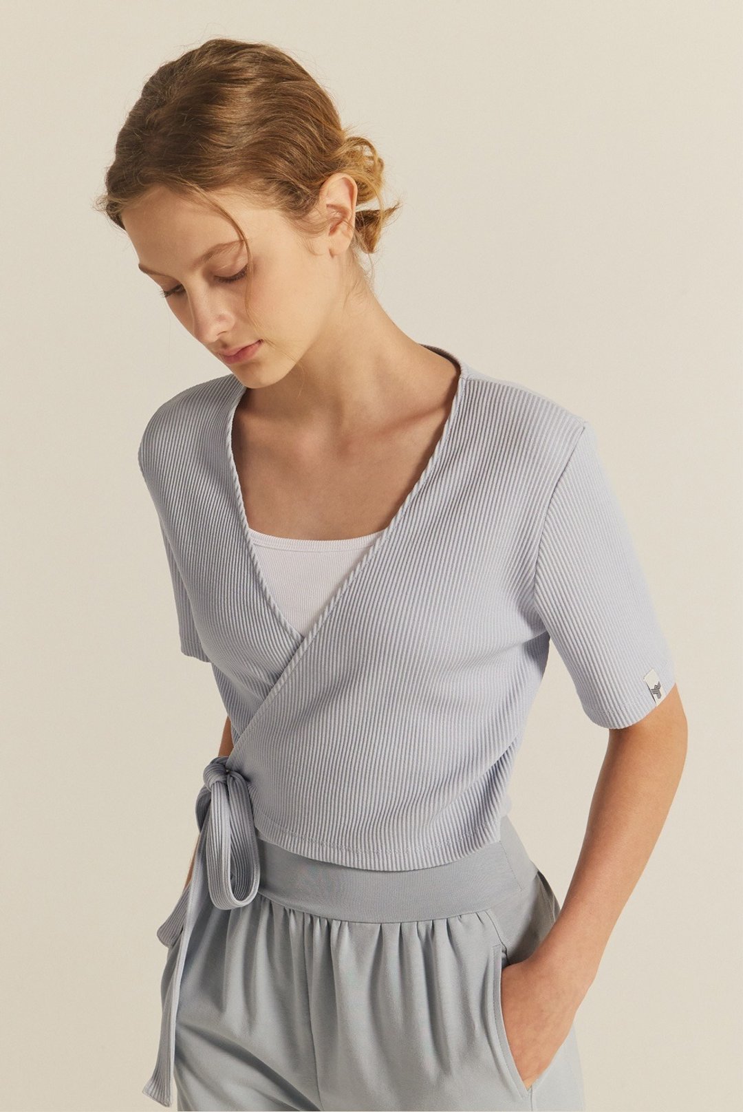 Mildness Short Sleeve Cardigan - 女装瑜珈服 - 聚酯纤维 多色