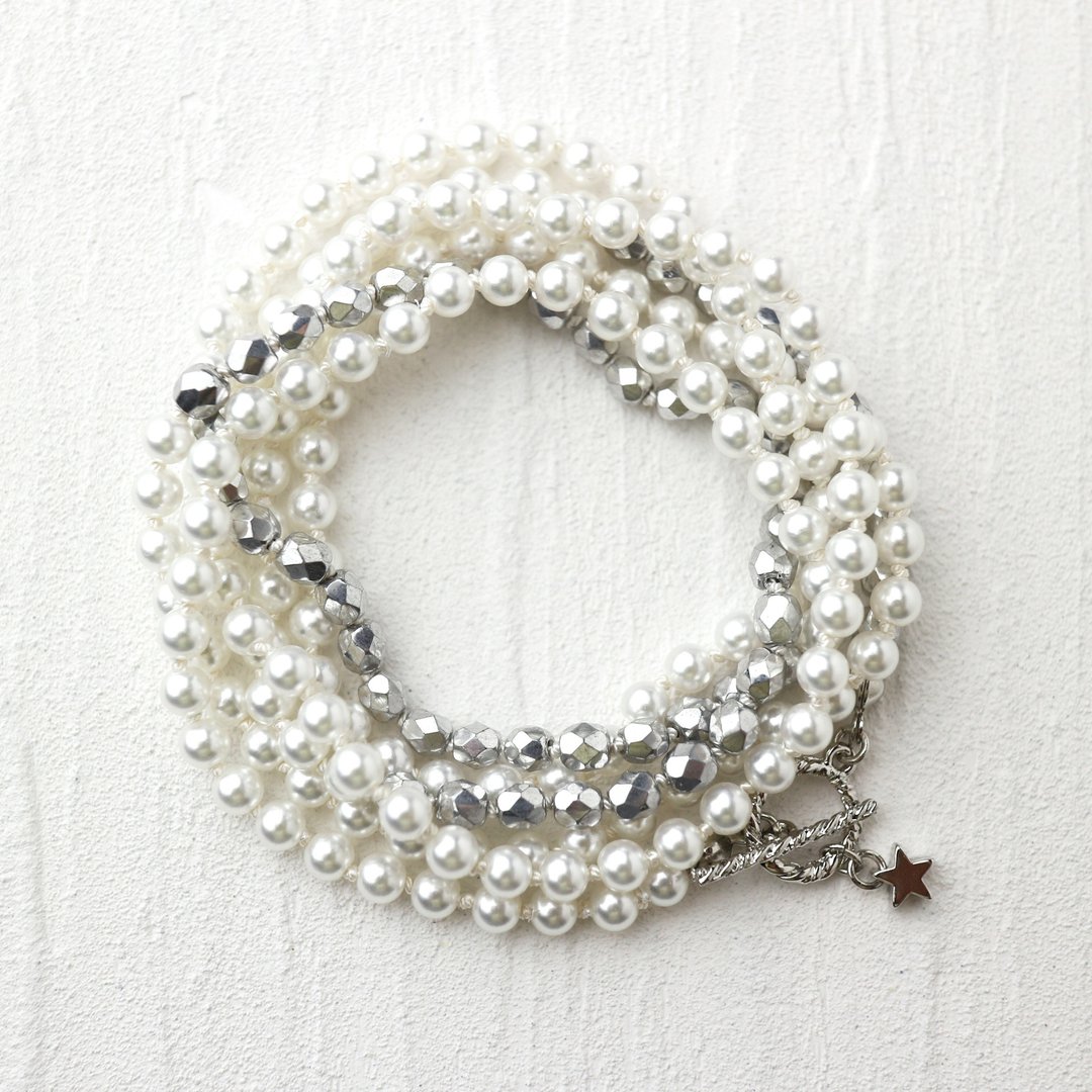 Wrap Bracelet (czech glass beads & japanese plastic pearls) - 手链/手环 - 玻璃 银色