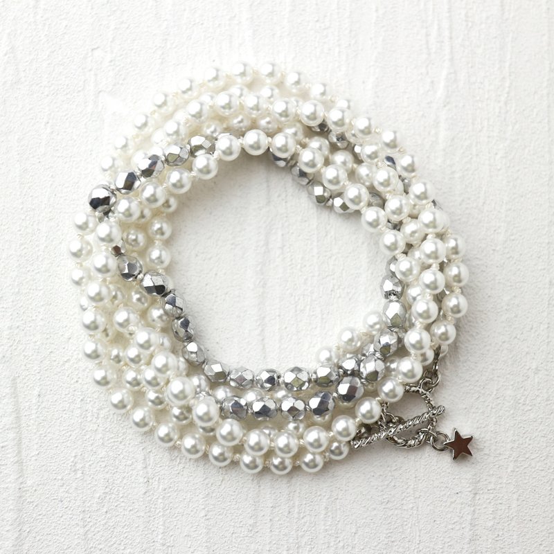Wrap Bracelet (czech glass beads & japanese plastic pearls) - 手链/手环 - 玻璃 银色
