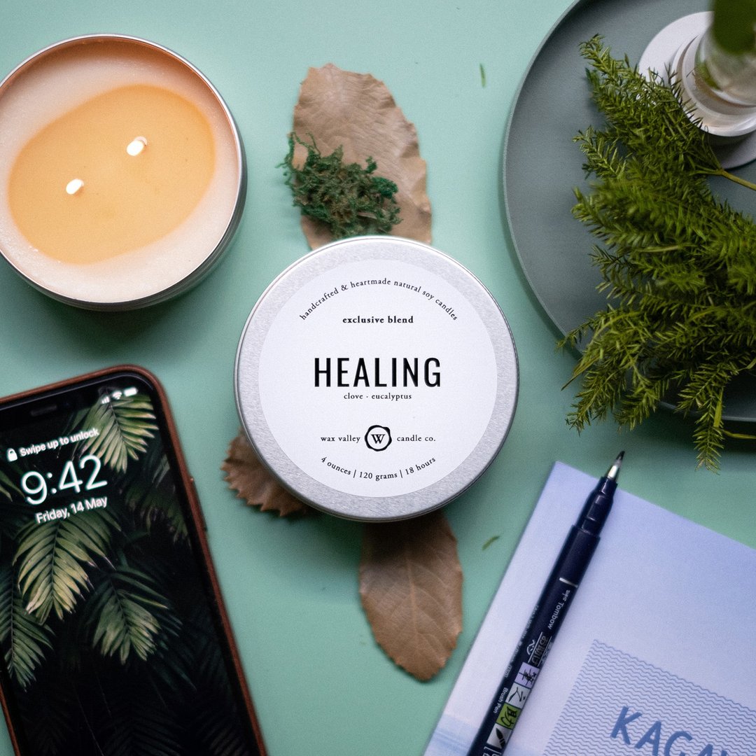 Soy Candle Healing Blend Travel Tin - Clove & Eucalyptus - 蜡烛/烛台 - 其他材质 银色