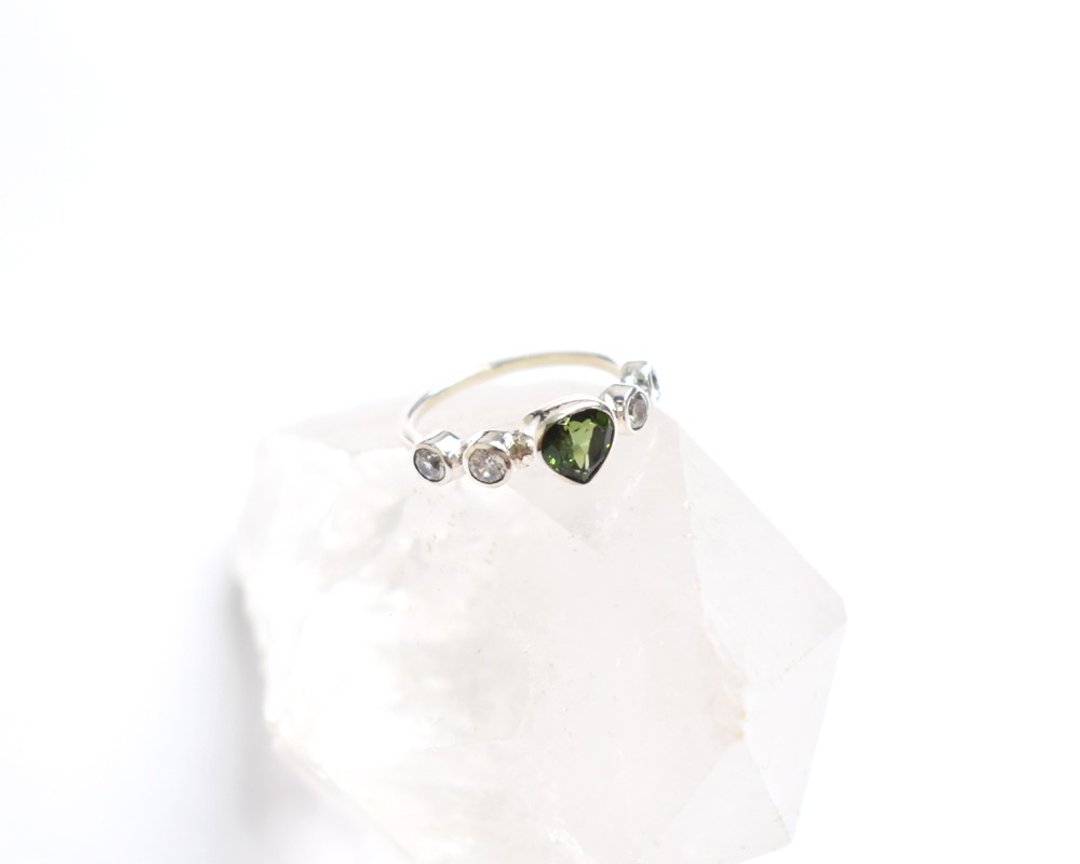 Green tourmaline and cubic zirconia Silver ring Silver925 - 戒指 - 石头 绿色