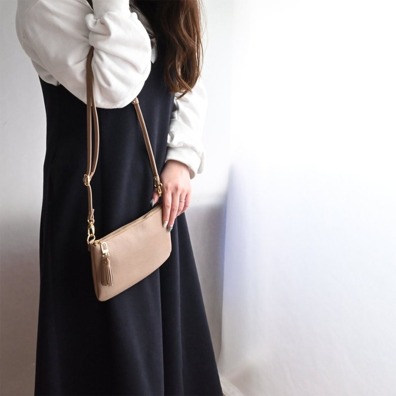 Horizontal Zipper Pochette [Shrink] Himeji Leather Genuine Leather Shoulder Bag Mother's Day Present Smartphone Pochette HS43K - 手机配件 - 真皮 咖啡色