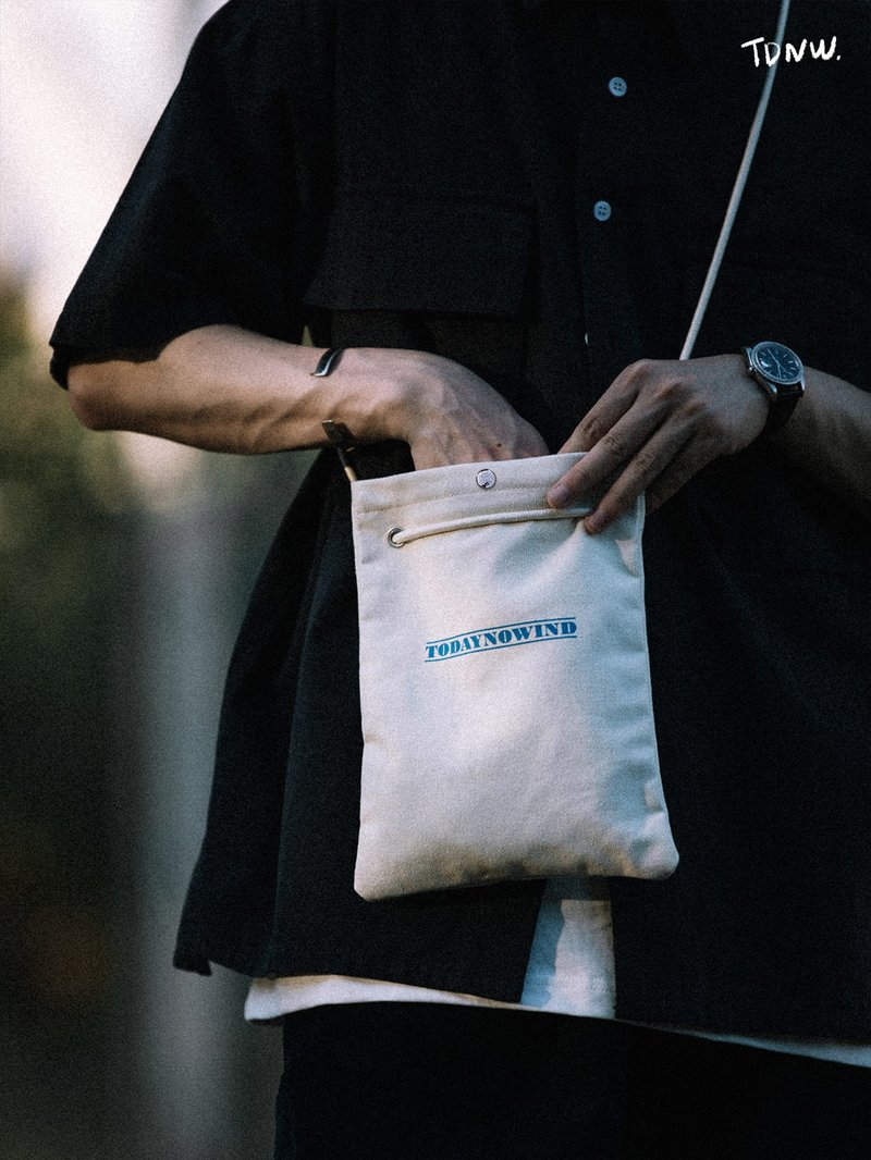 斜挎单肩背多用途帆布小包 休闲复古纯色手机包 - 侧背包/斜挎包 - 棉．麻 白色