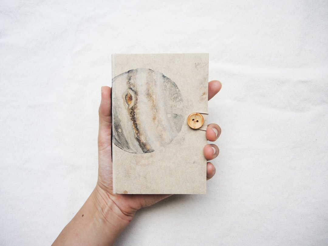 Jupiter Notebook / Size: A6 (~ 9 x 13 CM). - 笔记本/手帐 - 纸 银色