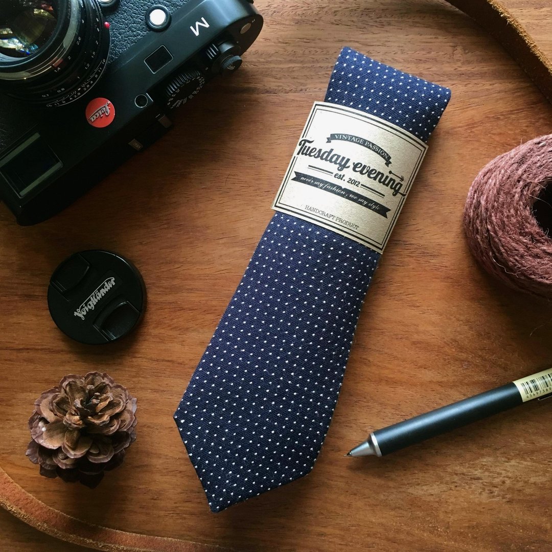 Necktie Navy Blue Polka Dot - 领带/领带夹 - 棉 蓝色