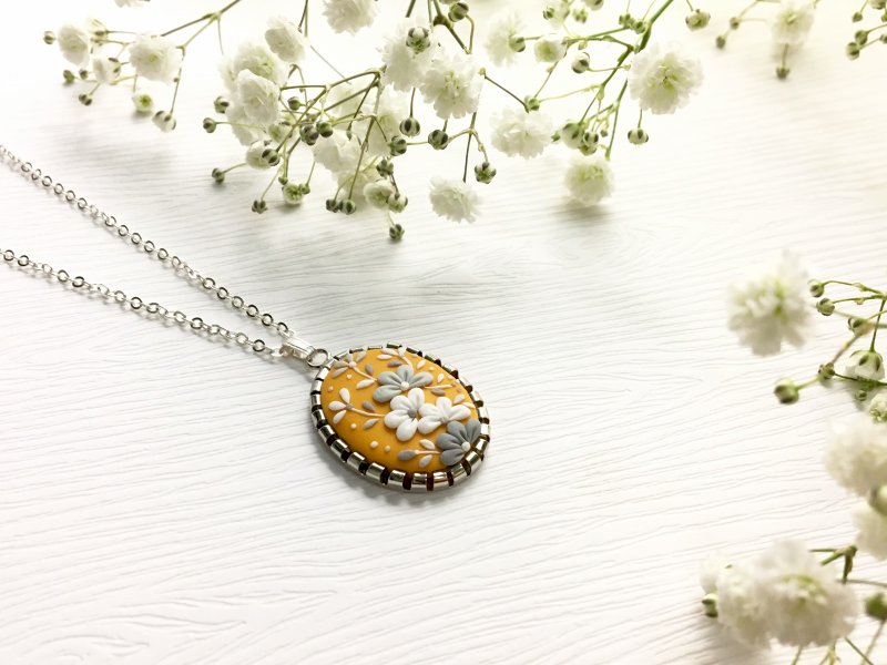 小圆舞 - 椭圆形黄底灰白花银项链 - 项链 - 粘土 黄色