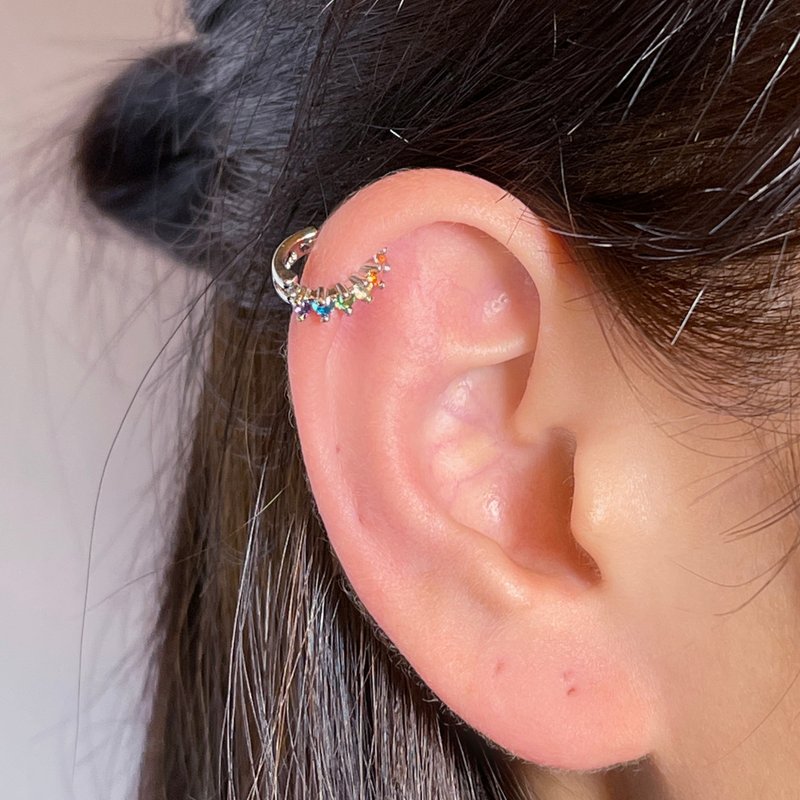 925纯银锆石彩虹耳环 - 7mm 小巧圈型 - 耳环/耳夹 - 纯银 