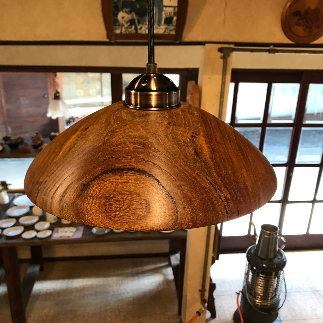 Pendant light made from Mulberry old wood - 灯具/灯饰 - 木头 咖啡色