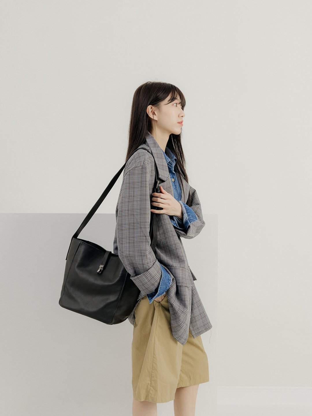 supportingrole 真皮极简四方都市肩侧背包 黑 - 侧背包/斜挎包 - 真皮 黑色