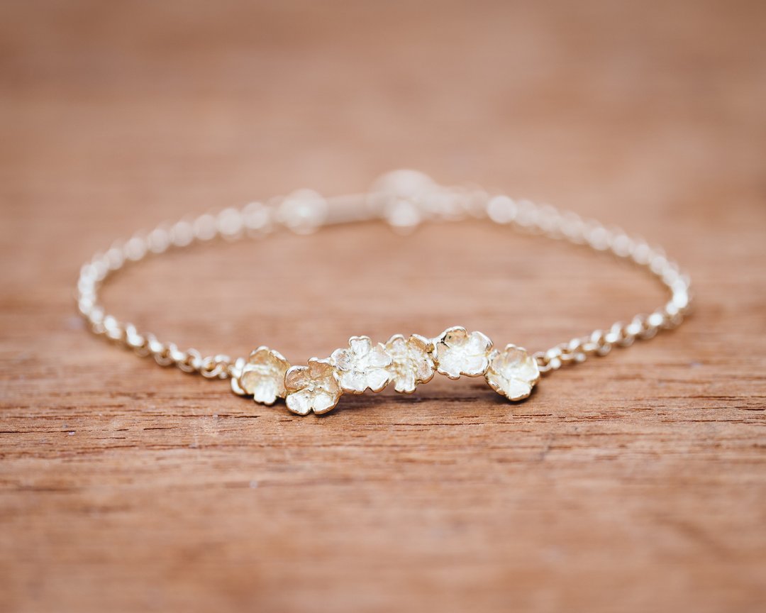 Sakura 18K bracelet - Sakura jewelry - flower bracelet - Japanese bracelet - 手链/手环 - 贵金属 金色