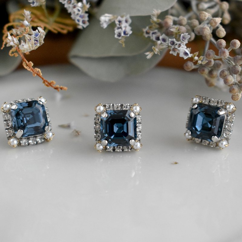 夜空的一片/ 日本手作耳环 - 耳环/耳夹 - 其他金属 蓝色