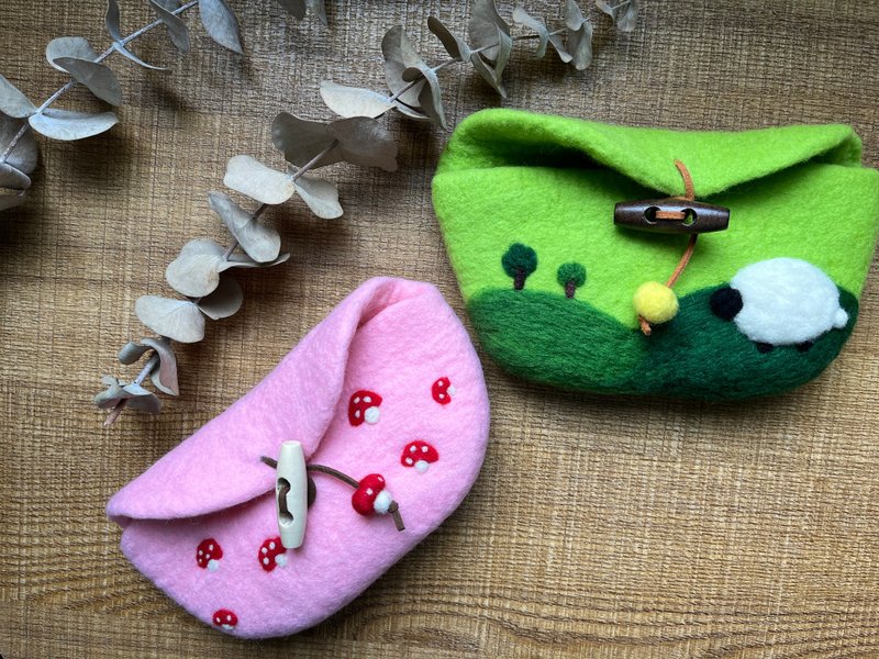 暖洋羊手作|草绿色 可爱绵羊包 眼镜包 小包包 化妆包 收纳包 - 化妆包/杂物包 - 羊毛 绿色