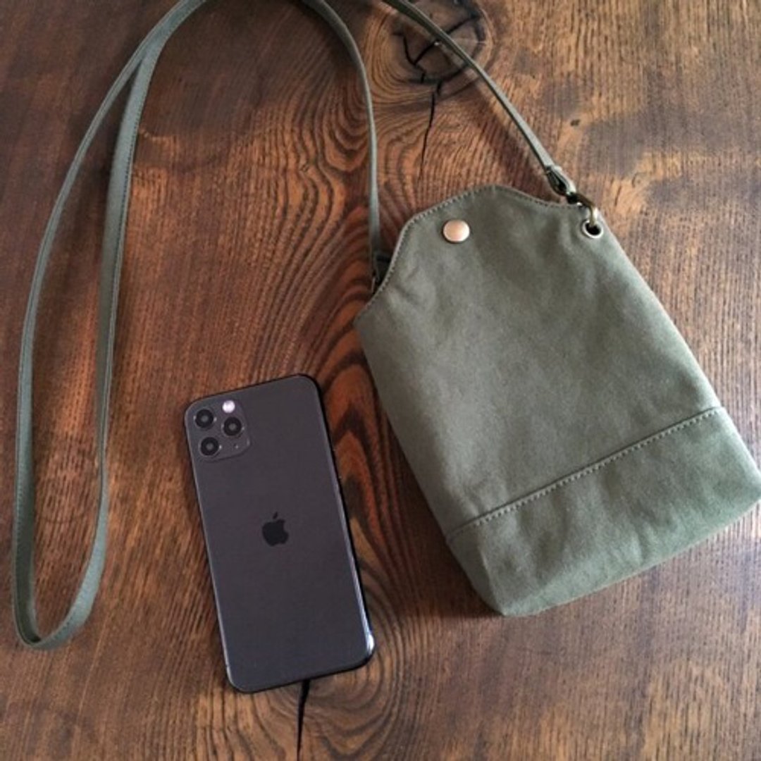 Kurashiki Canvas Smartphone Pochette Mini Sacoche Smartphone Shoulder Smartphone Pouch Khaki - 侧背包/斜挎包 - 棉 