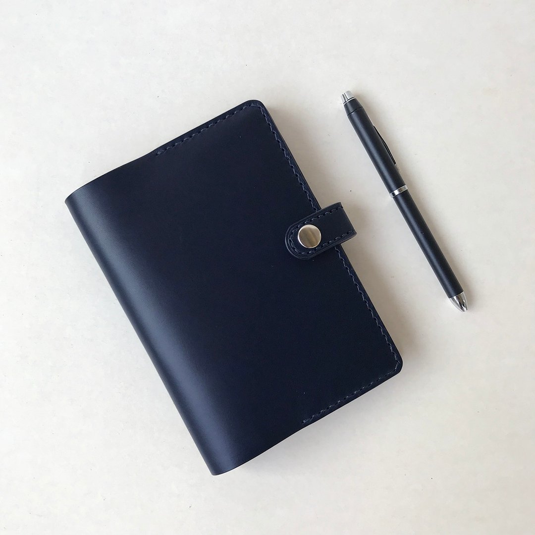Logbook A6 皮革笔记本/书衣/手帐 -海军蓝 定制化礼物 - 笔记本/手帐 - 真皮 蓝色