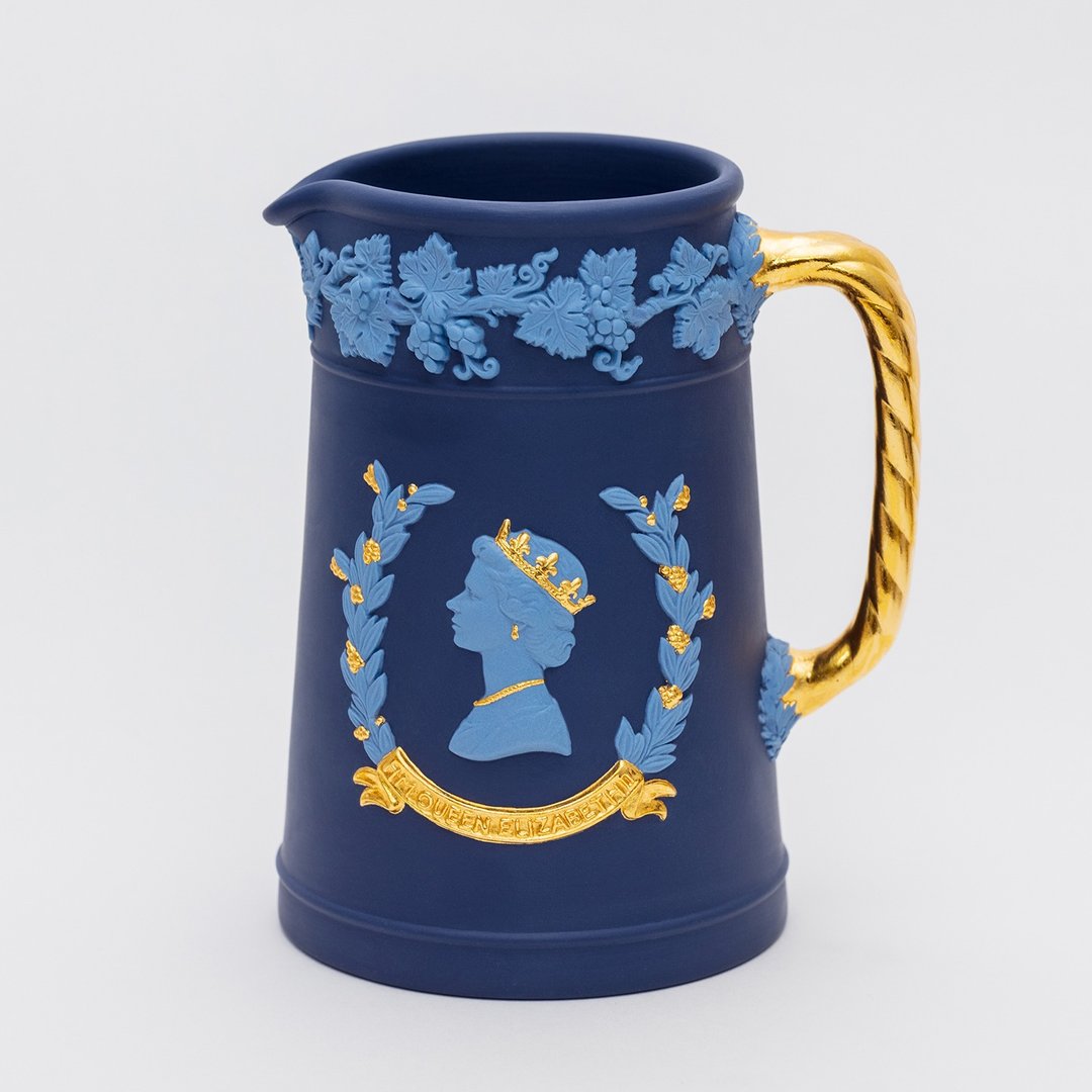 Wedgwood 皇室蓝 伊丽莎白二世纪念壶 镶金浮雕手工 奶壶咖啡壶 - 咖啡壶/周边 - 瓷 
