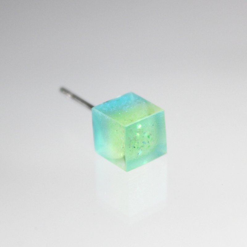 微光 / 树脂耳环 - 单只 / 方形 薄荷绿 浅蓝绿 - 耳环/耳夹 - 树脂 绿色