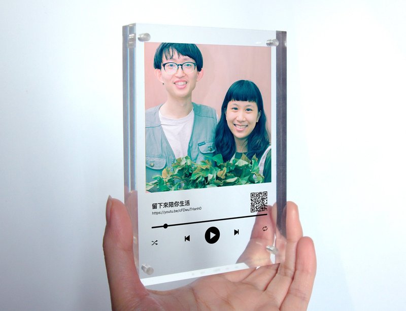 音乐或录音播放器 定制情侣朋友家人相片亚克力相框 结婚生日礼物 - 摆饰 - 压克力 