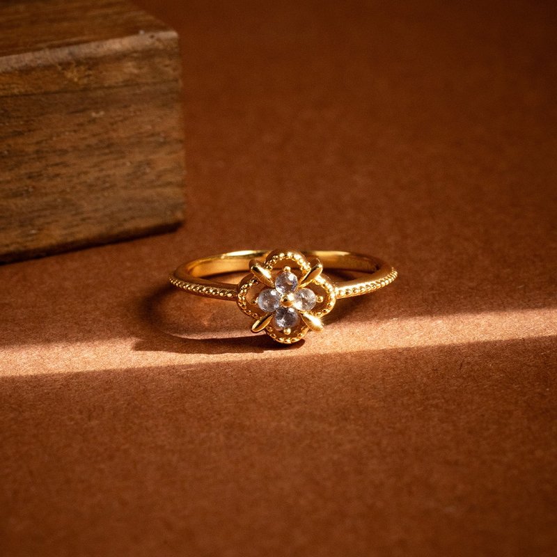 女爵 | 堇青石 S925纯银 | 古典花镶戒指 - 戒指 - 水晶 紫色