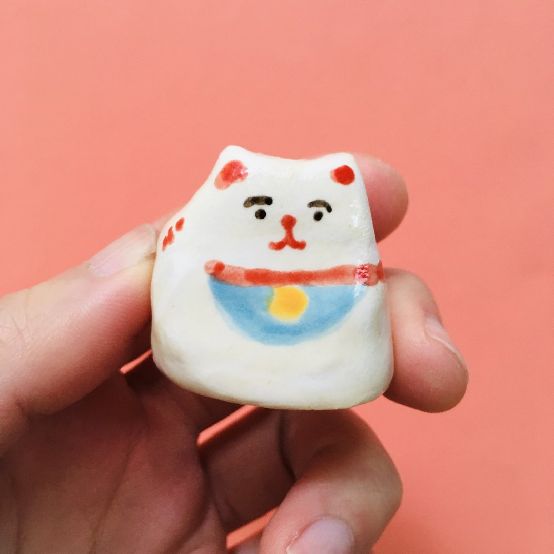 迷你招财猫 陶偶 香座 香插 公仔 限量最后2只 随机出货 - 摆饰 - 陶 白色