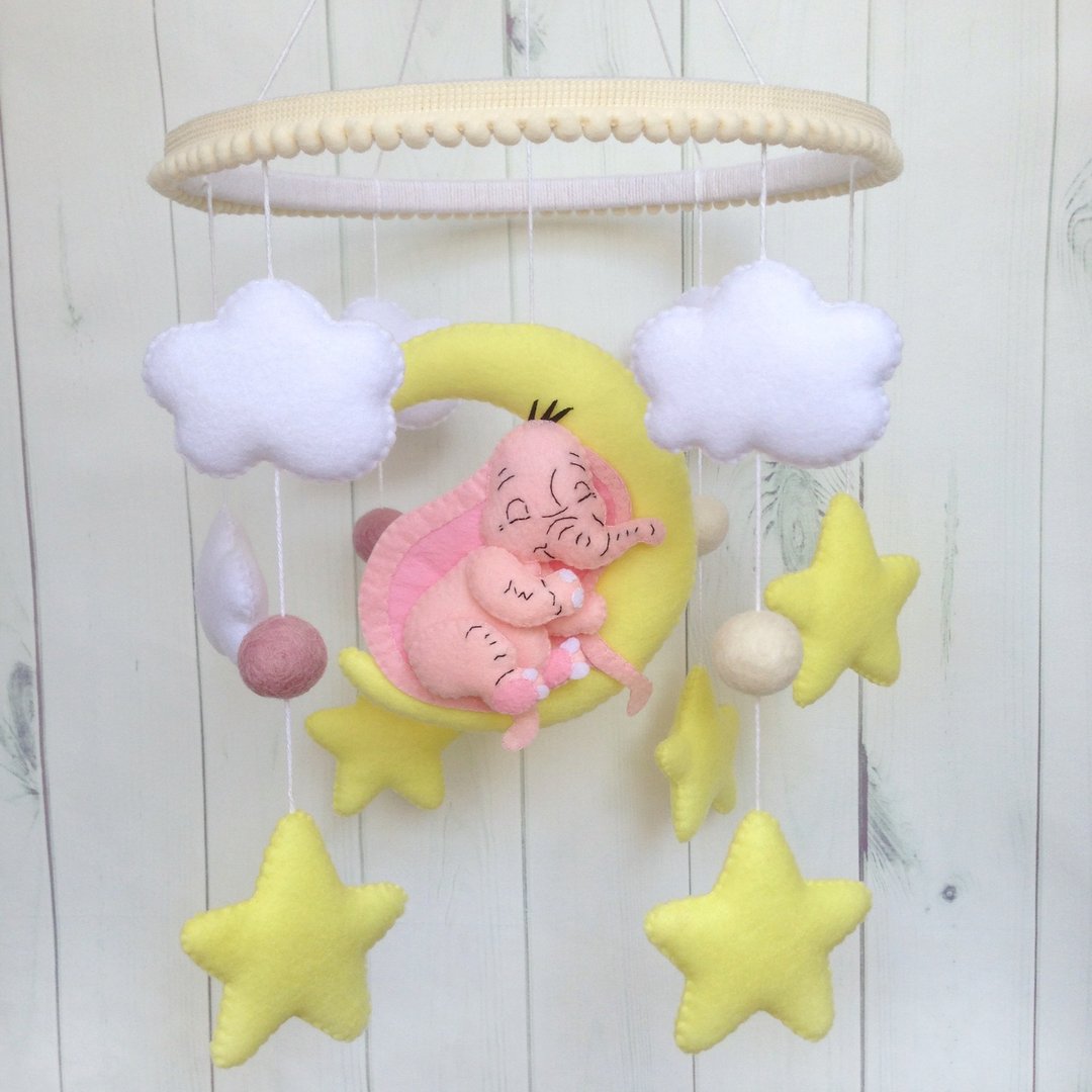 Elephant Baby Girl Mobile, Felt Crib Mobile, Yellow Moon, Stars, Nursery Cot - 玩具/玩偶 - 环保材料 粉红色
