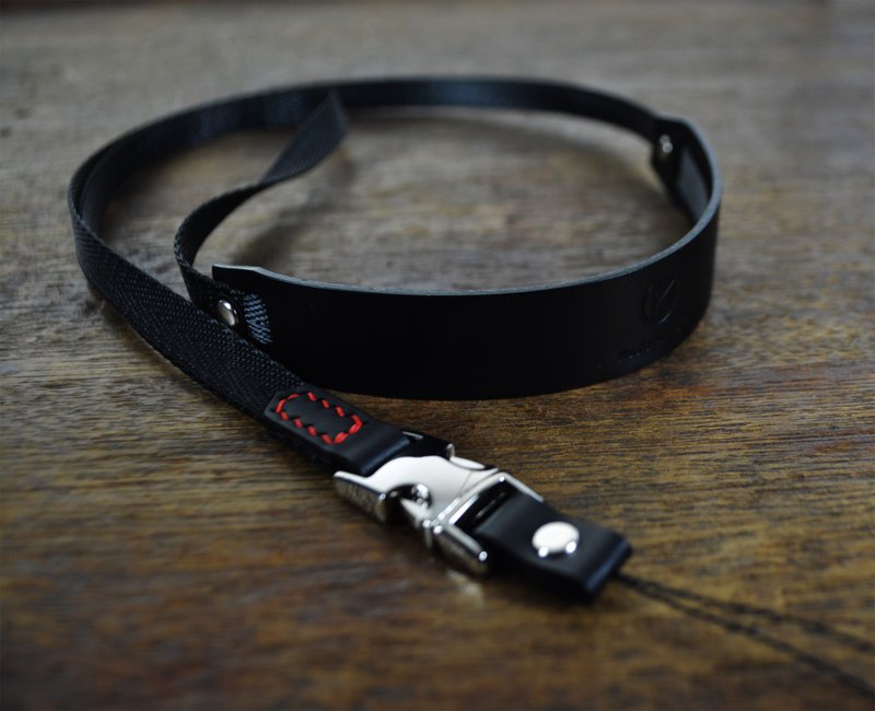 意大利协会认证植鞣革黑色手缝插扣式颈挂绳/吊绳 - 挂绳/吊绳 - 真皮 黑色