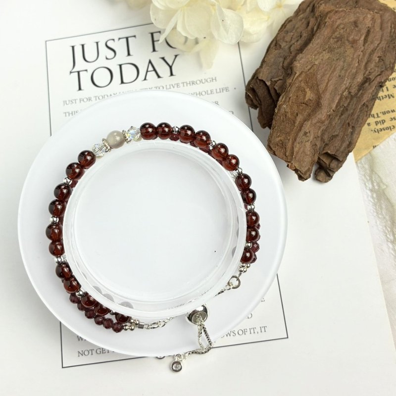 原创设计 石榴月影 天然水晶手链| 银月光 石榴石 天然珍珠 施 - 手链/手环 - 水晶 红色