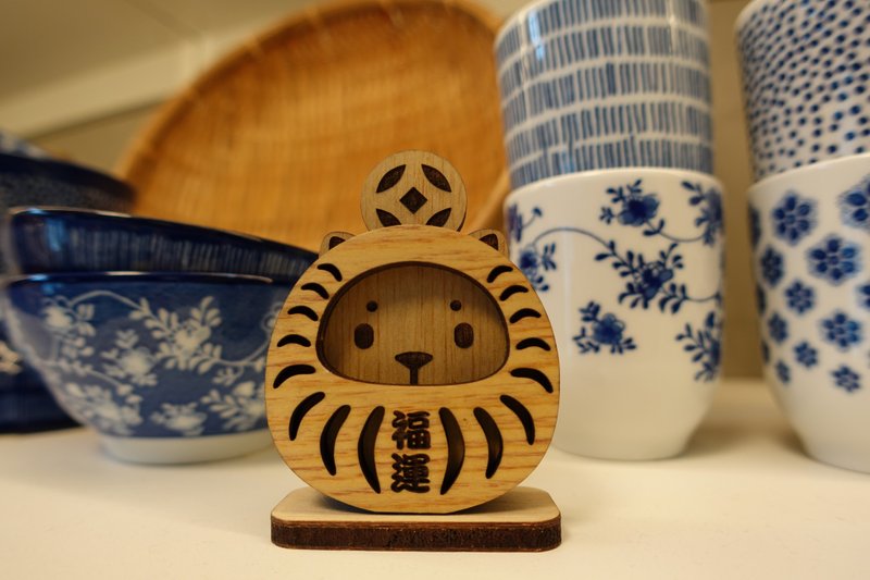 UP!UP!古铜钱达摩柴鱼猫/玄关布置/办公开运【定制化文创礼品】 - 木工/竹艺/纸艺 - 木头 卡其色